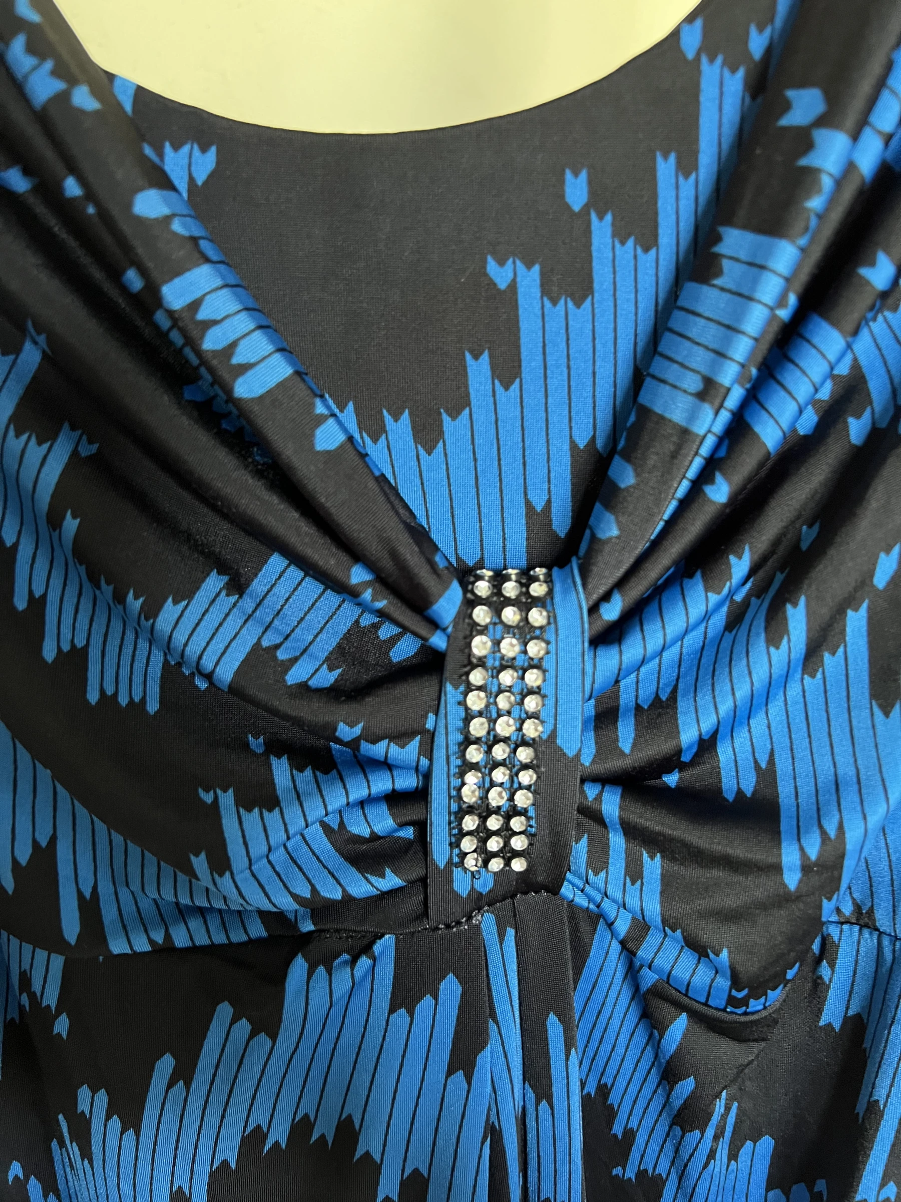 🌊 Blue black summer maxi dress with zigzag patterns – S/M – fluid & elegant – photo 5